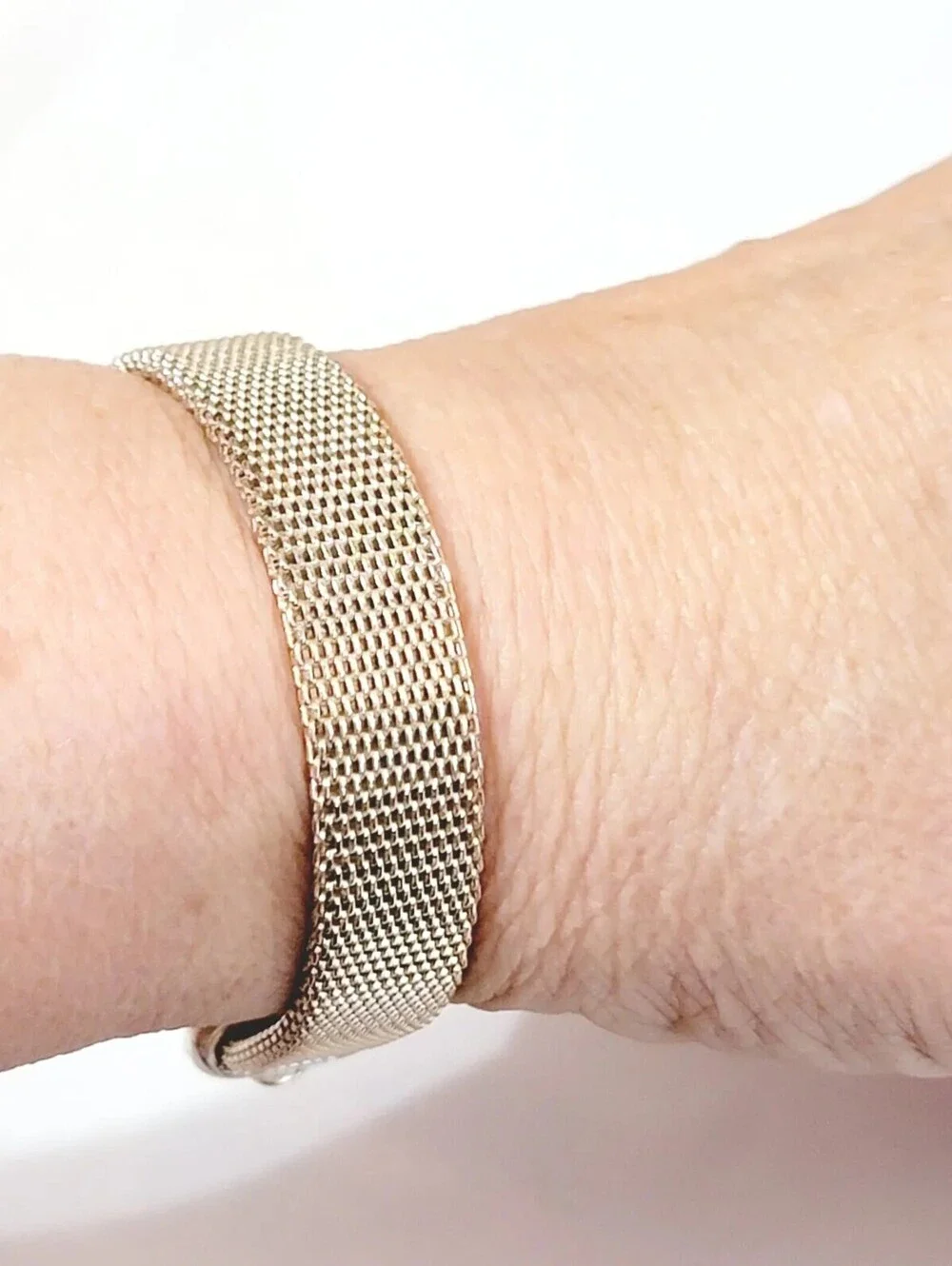 Silver-tone Mesh Buckle Bracelet sbr-65